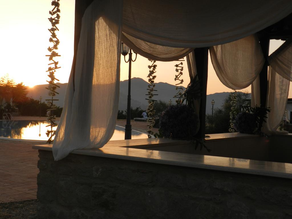 Agriturismo Il Daino San Piero Patti Exterior photo